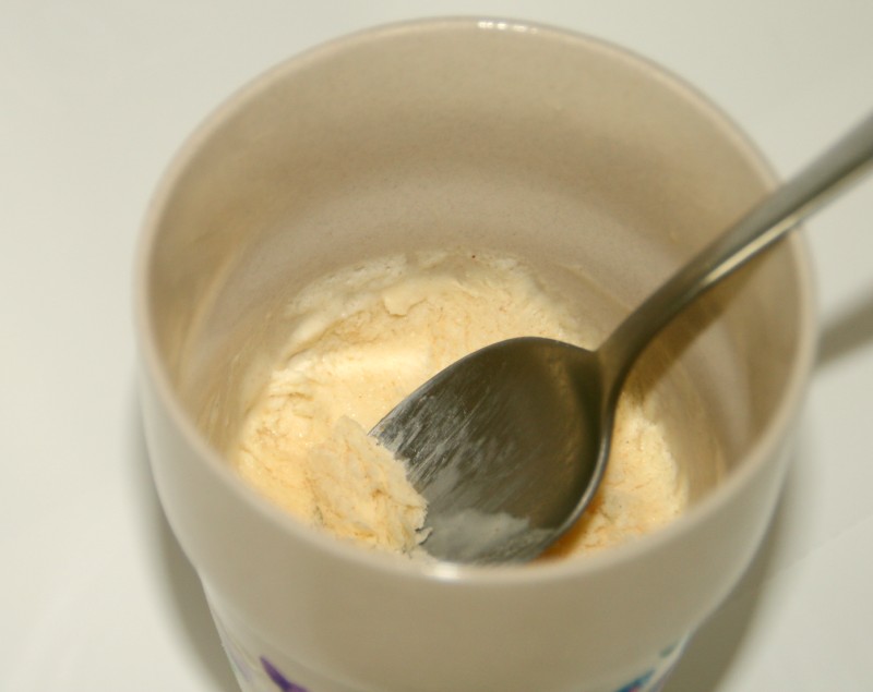 Zimtparfait mit Rumrosinen